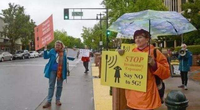 因为担心5G信号传播新冠病毒,欧美人走上街头抗议5G建设