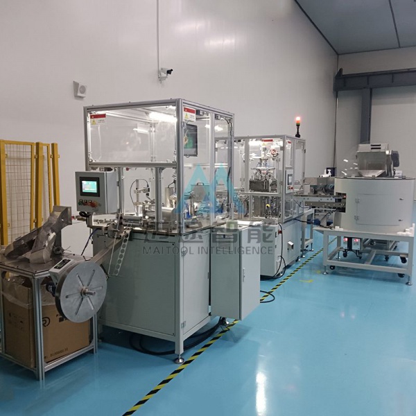 Oyster sauce capping machine